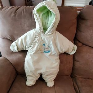 6 month snow suit Unisex Almost new